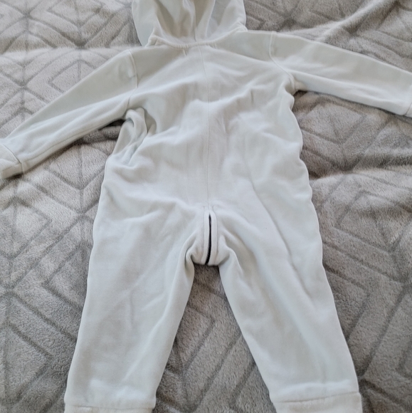 💯 Authentic Burberry Onesie - Picture 3 of 5